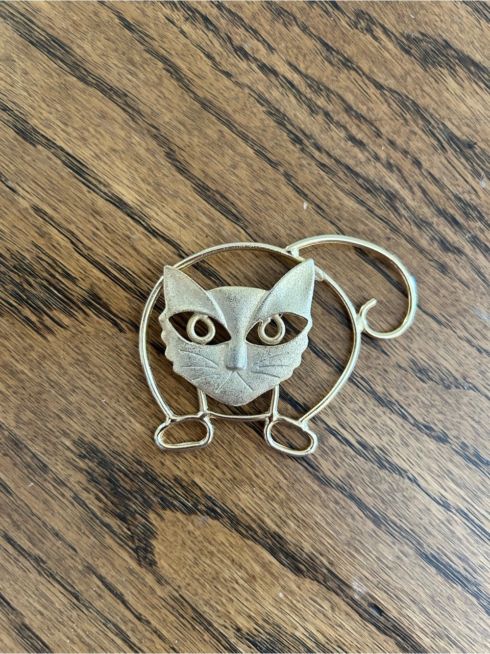 Vintage Fat Grumpy Cat Gold Tone Brooch Pin